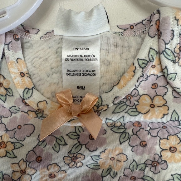 Nicole Miller 3-Piece Baby Girl Bodysuit Onesie Set - Peach and Lilac 6-9 months - Picture 8 of 16